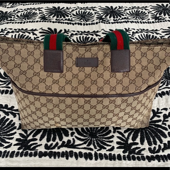 Gucci Handbags - Gucci Tote
